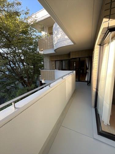 バルコニー中央部分