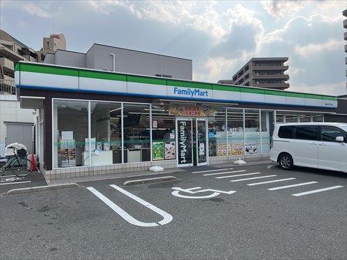 ファミリーマートマリノアシティ前店
