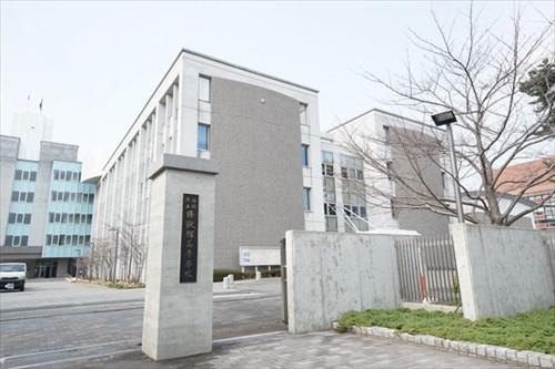 修猷館高校（870ｍ）