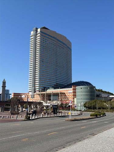 ヒルトン福岡シーホーク迄880ｍ