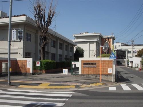 西新小学校（1030m）