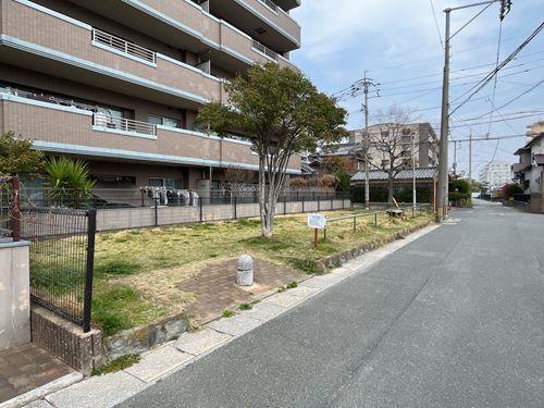 マンション前公園（飯氏1号公園）