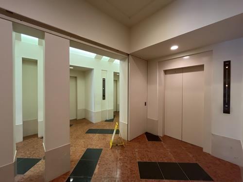 エレベーター3台