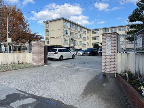 石丸小学校まで640m 石丸小学校まで640m