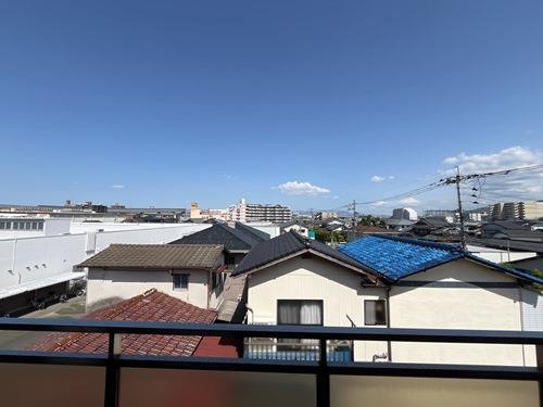 洋室（２）のバルコニーから東側眺望