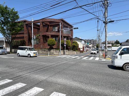 南側前面道路