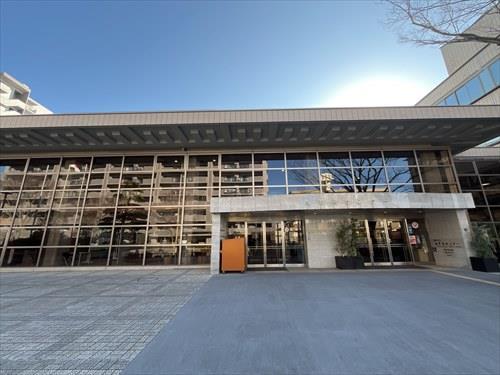 福岡市立西市民センターまで430ｍ