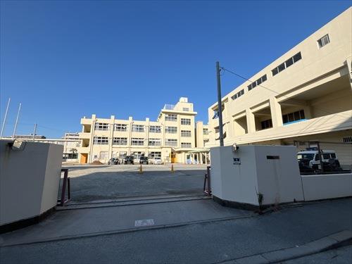 内浜小学校まで80ｍ