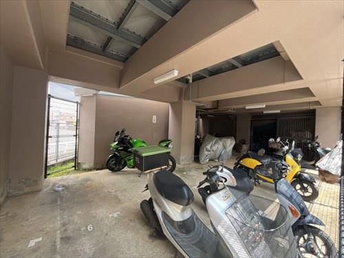 バイク置き場