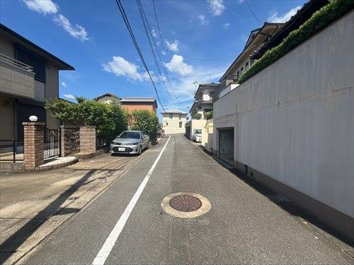 前面道路（西側から撮影）