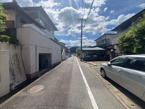 前面道路（東側から撮影）