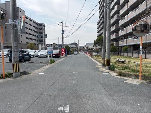 南側前面道路