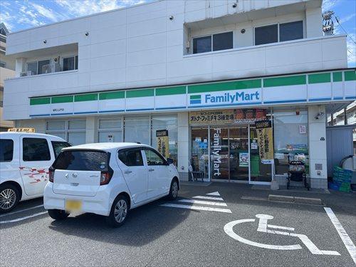 ファミリーマート上山門店まで330ｍ