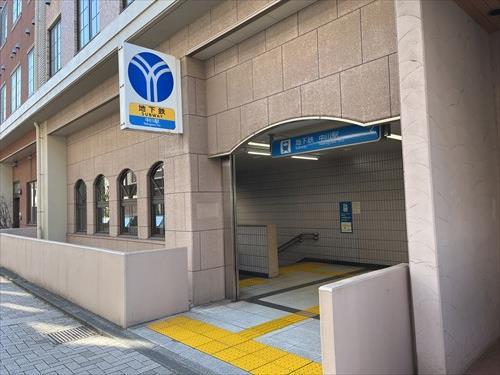 横浜ブルーライン中川駅