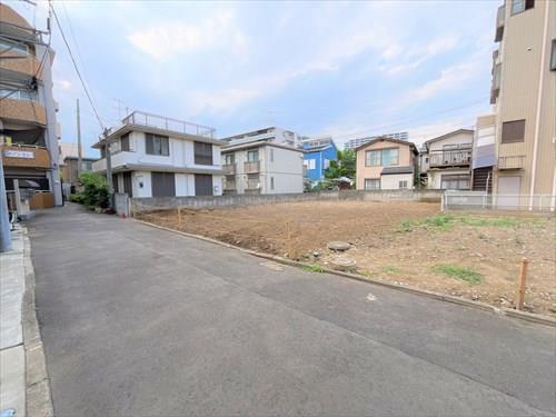 現地写真・前面道路（2025年7月撮影）