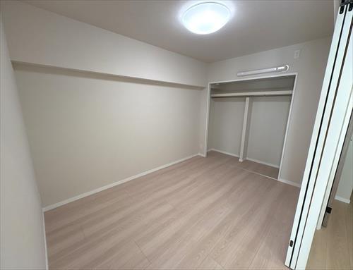 洋室（約5.1帖）