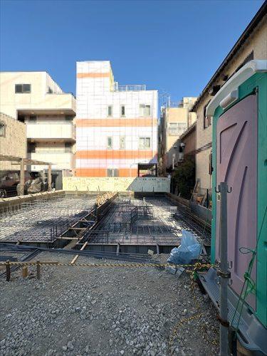 現地（右側B号棟　2026年2月撮影）