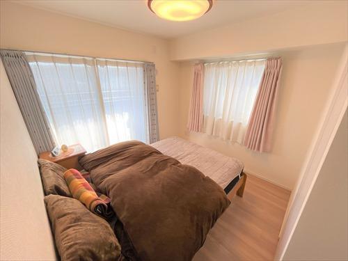 南西側洋室（約5帖）