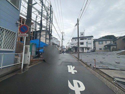 南西側前面道路