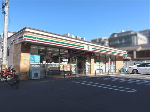 セブンイレブン荒川西尾久4丁目店220m セブンイレブン荒川西尾久4丁目店220m