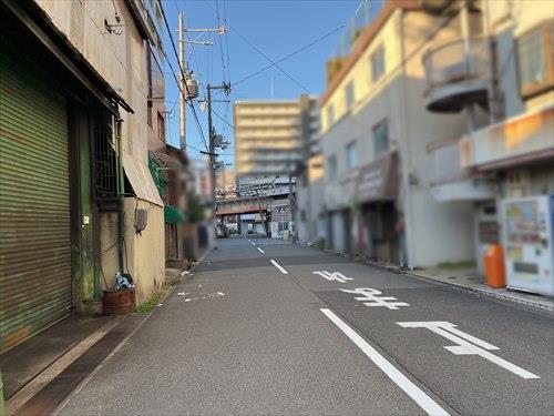 東側道路 東側道路