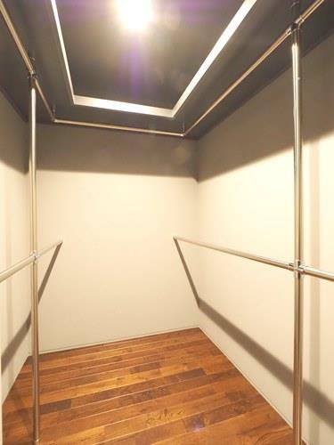 2階_サービスルーム（納戸）_WIC