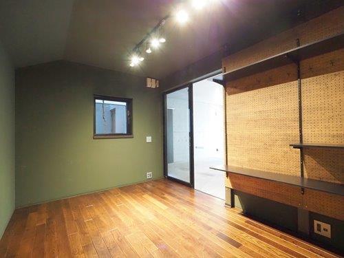 1階_サービスルーム（納戸）