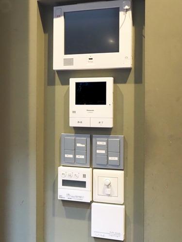 2階_モニター付きインターホン・床暖房等