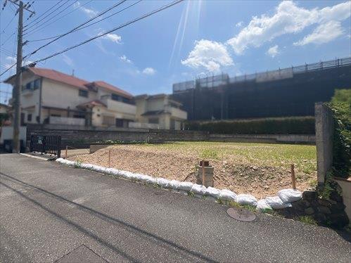 前面道路を含む現地写真