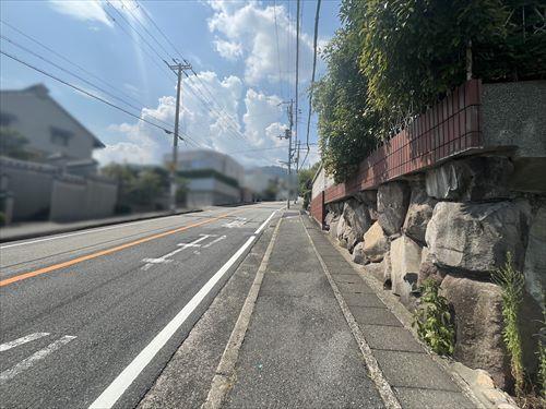 南西側道路