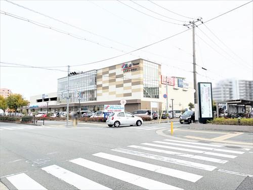 万代西宮前浜店まで560m