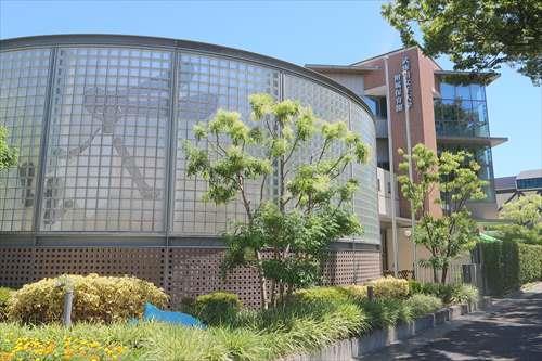 武庫川女子大学附属幼稚園まで340m