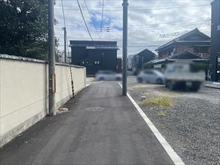 前面道路写真（2025年10月撮影）