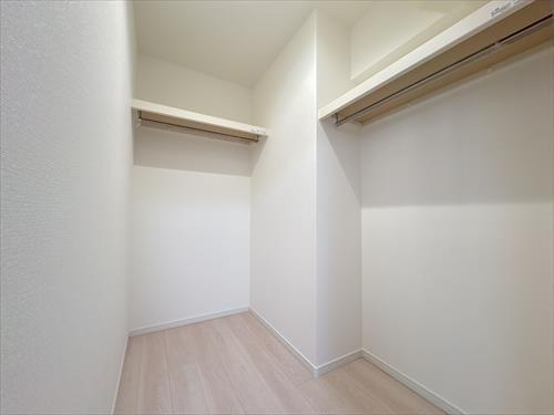 ウォークインクローゼット（南側）