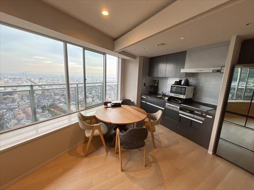 リビング、キッチン