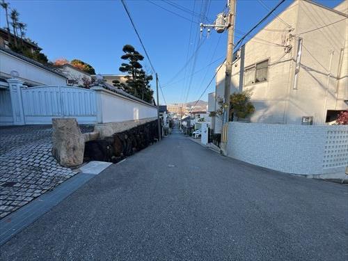 前面道路<北向き>