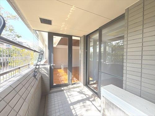 南東側バルコニー