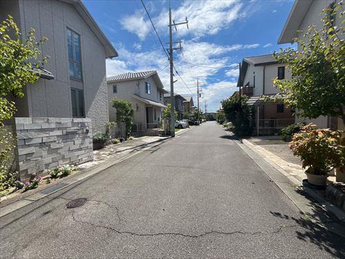 前面道路（西側）