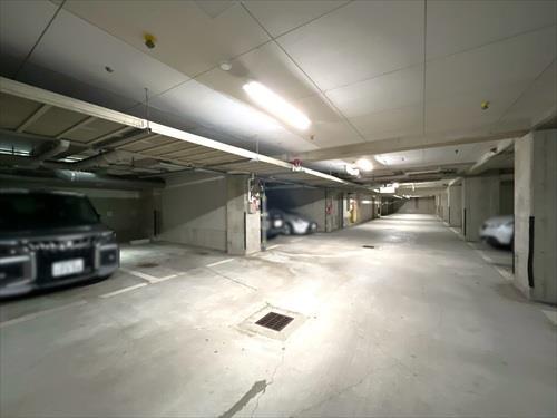 駐車場（地下1階）