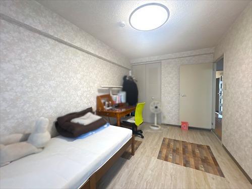 洋室室約7.4帖