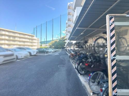 屋外駐車場・駐輪場