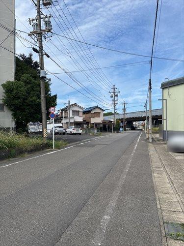 前面道路（北東側）