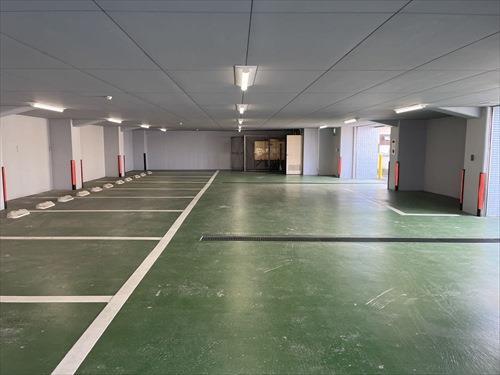 駐車場（１階部分）