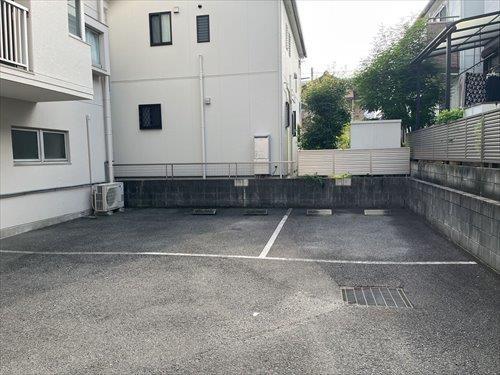 駐車場（西側）