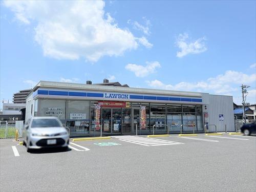 ローソン桑名長島町店まで620m