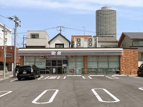 セブンイレブン名古屋川中町店まで310m