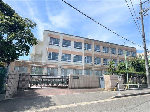 名古屋市立千成小学校まで520m