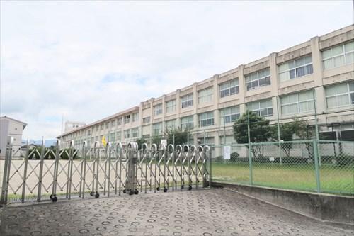 四日市市立内部小学校まで2170m