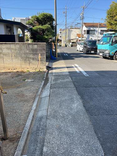 前面道路(東側から撮影)-2