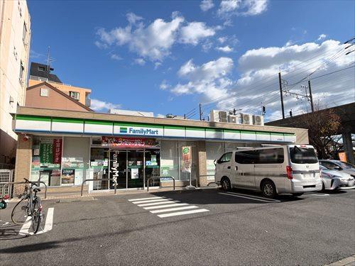 ファミリーマート森下駅前店まで390m